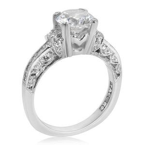 Tacori size 7 women's platinum engagement ring